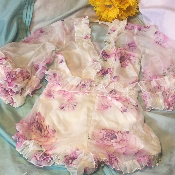 WHITE LINED CHIFFON LILAC FLORAL RUFFLE ROMPER - Picture 5 of 11